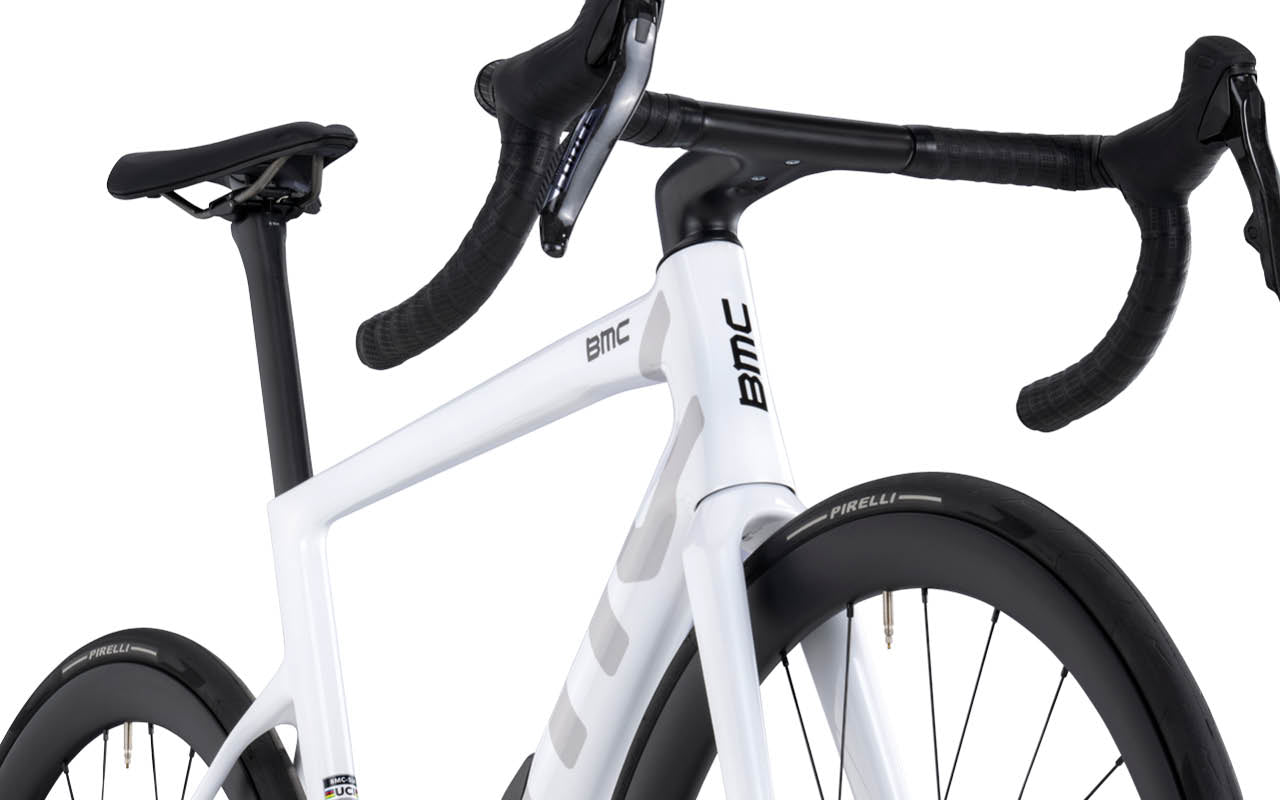 BMC Teammachine SLR01 THREE 2026 – dostępne w sklepie AkbiSport innovation image