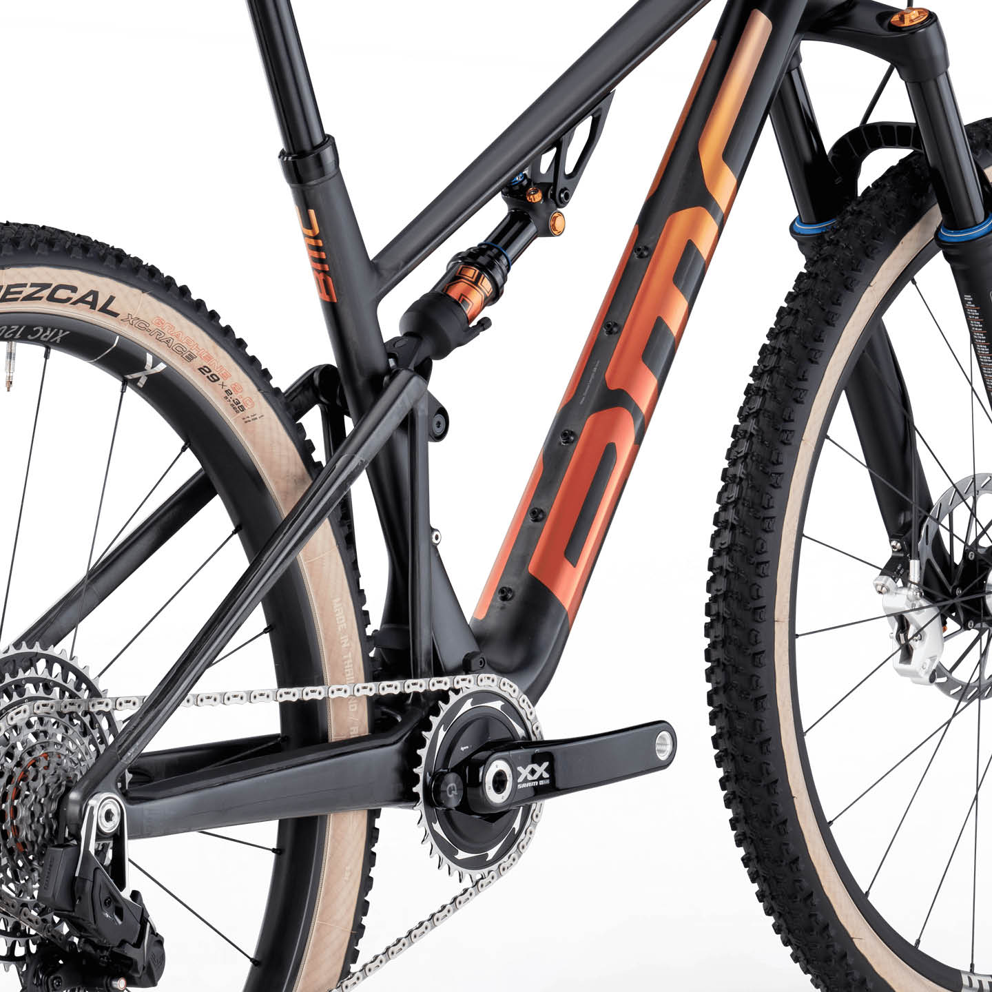 BMC Fourstroke R 01 ONE 2026 – dostępne w sklepie AkbiSport innovation image