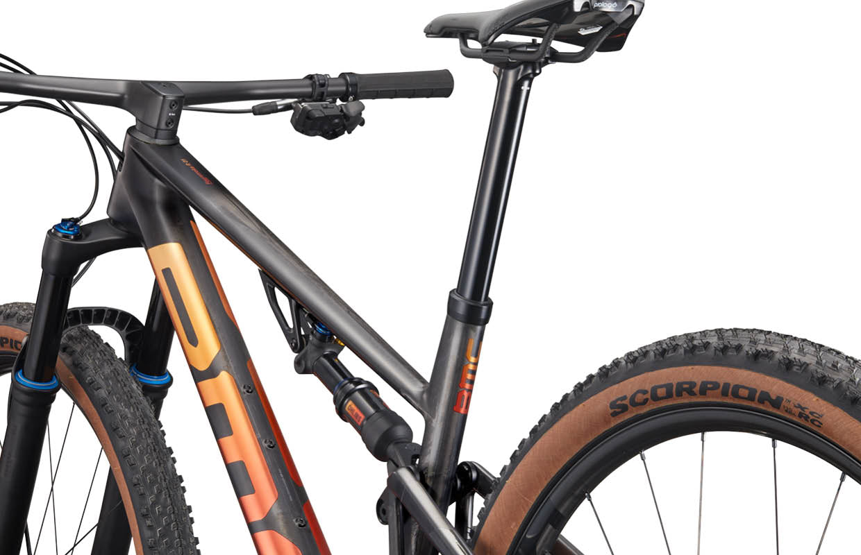 BMC Fourstroke R 01 ONE 2027 – dostępne w sklepie AkbiSport innovation image
