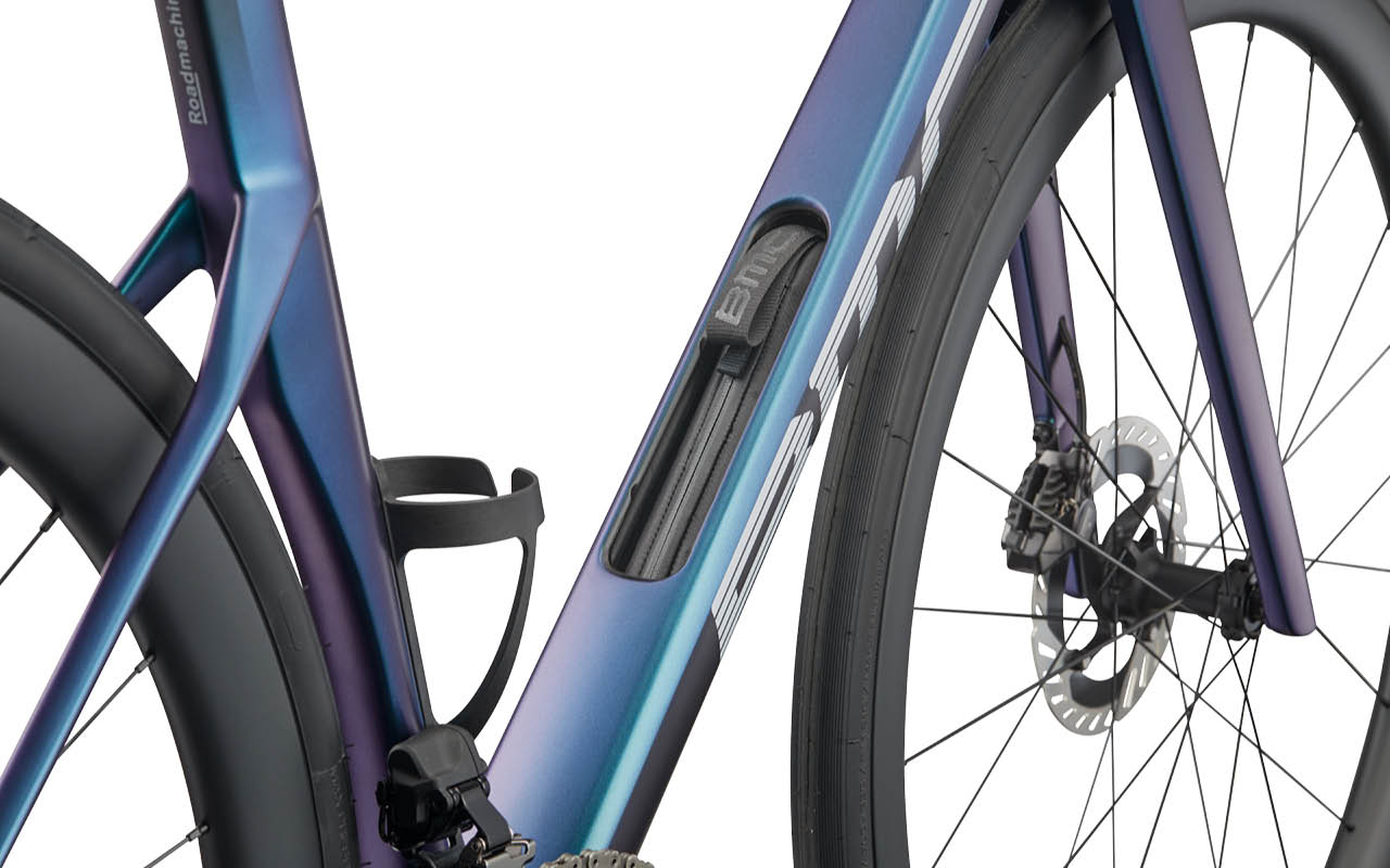 BMC Roadmachine 01 ONE 2027 – dostępne w sklepie AkbiSport innovation image