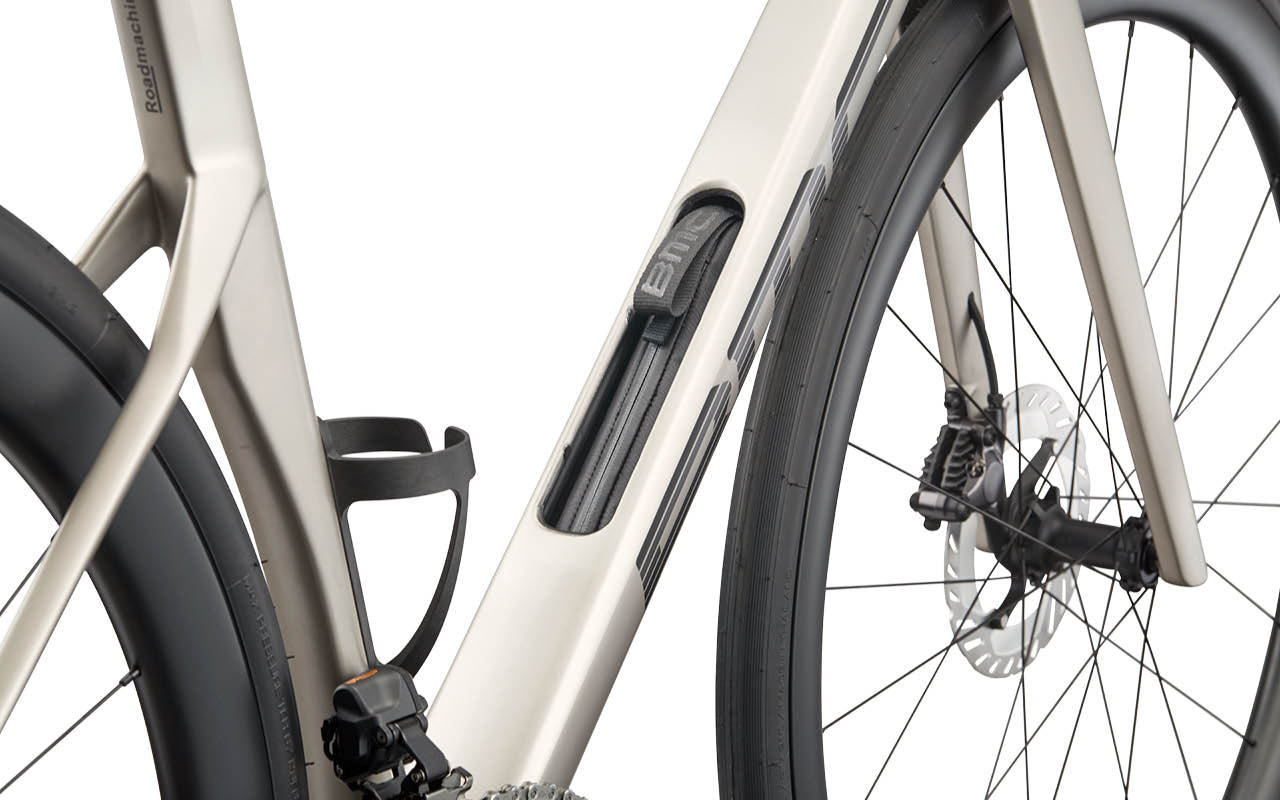 BMC Roadmachine 01 THREE 2027 – dostępne w sklepie AkbiSport innovation image