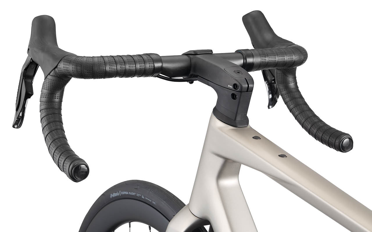 BMC Roadmachine 01 THREE 2027 – dostępne w sklepie AkbiSport innovation image